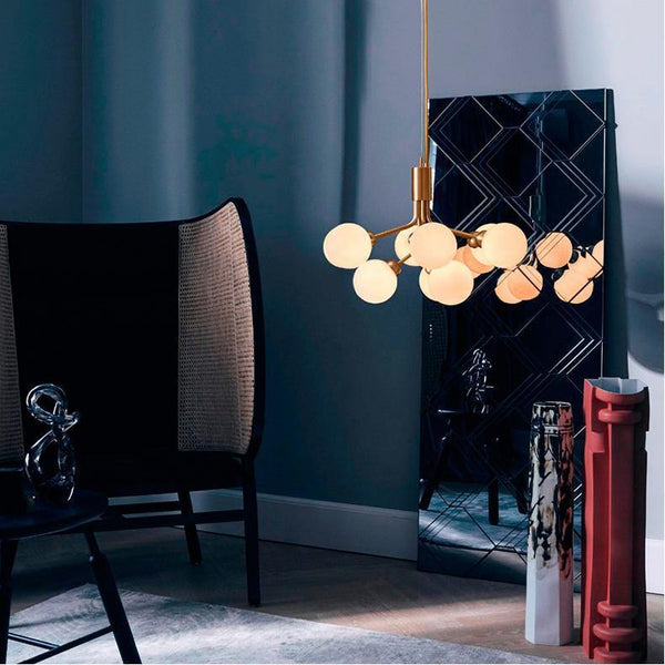 гостиная, латунь, люстра, минимализм, скандинавский дизайн, шарыЛюстры